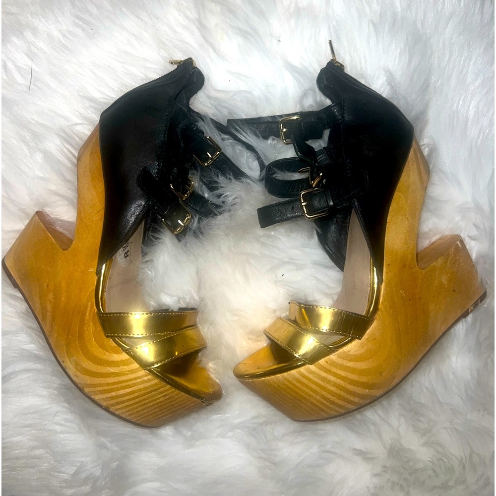 Black/gold wedges/DolceVita